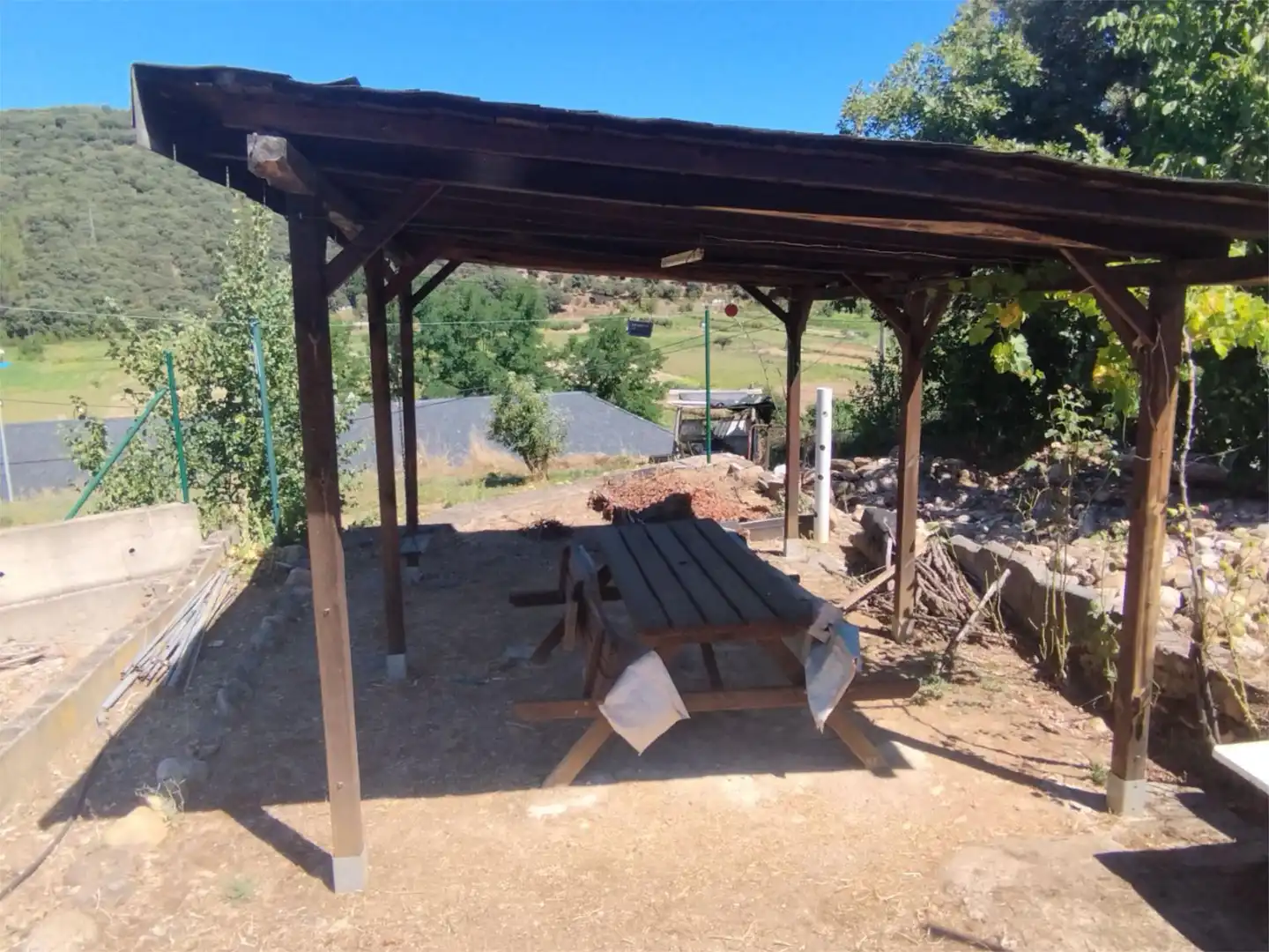 Casa adosada en venda a Calle las Matas, Carucedo Terrassa de Casa adosada en venda en Carucedo amb Calefacció, Jardí privat i Traster