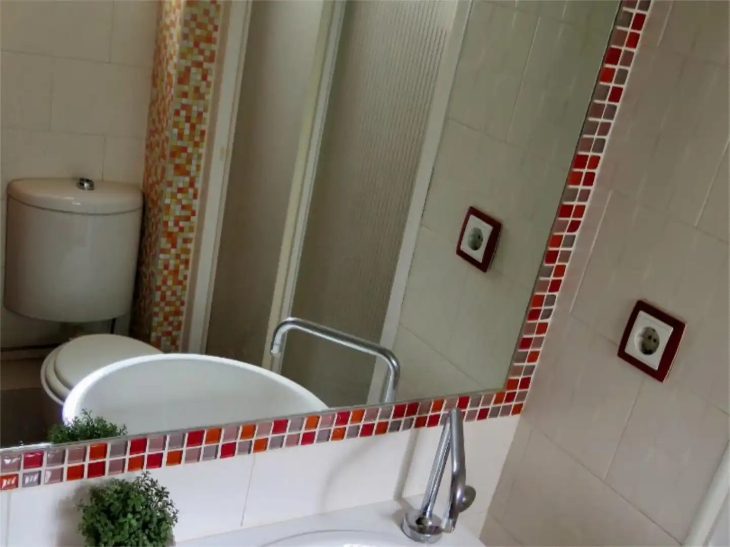 Flat for sale in Calle de los Hermanos Ibarra, 1, Paseo Independencia Bathroom of Flat for sale in Zaragoza with Air Conditioner, Heating and Terrace