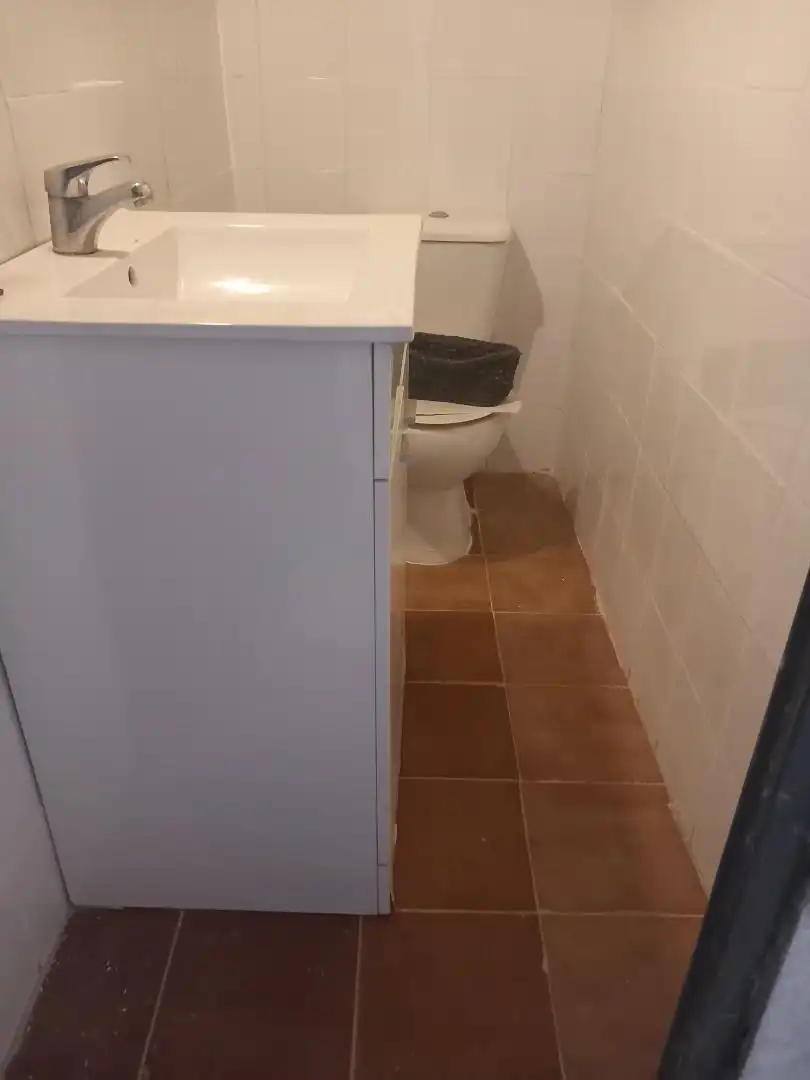 Casa adosada en venta en Olivares Baño de Casa adosada en venta en Olivares con Aire acondicionado, Terraza y Balcón