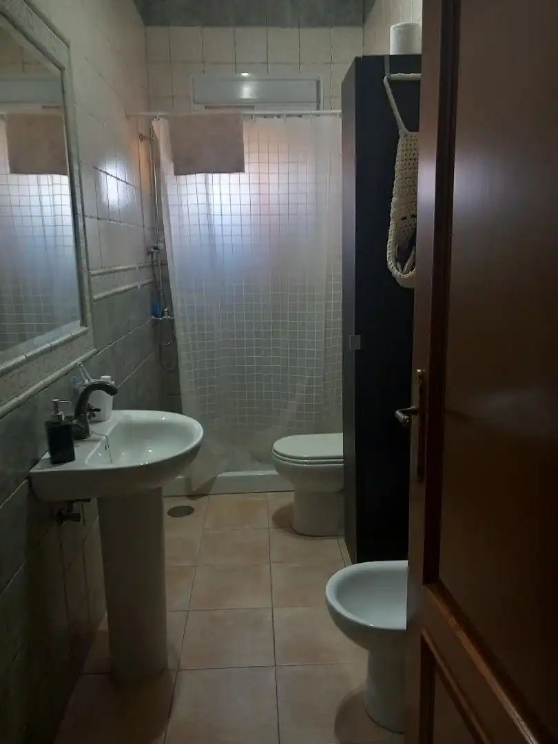 Casa adosada en venta en Olivares Baño de Casa adosada en venta en Olivares con Aire acondicionado, Terraza y Balcón