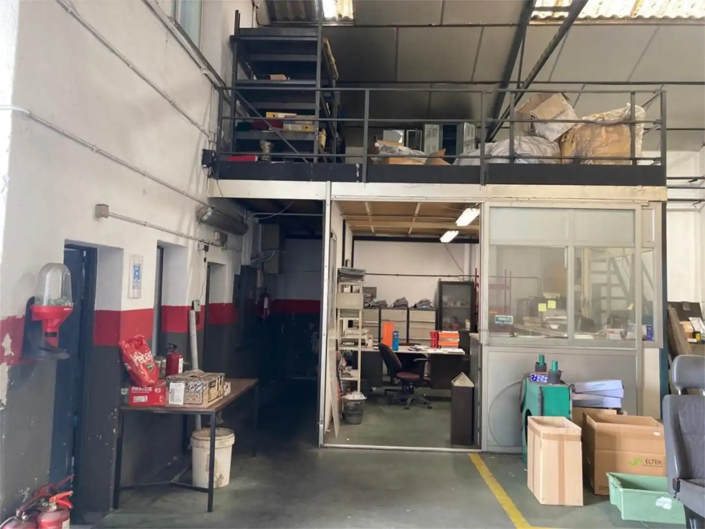 Nau industrial en venda a Calle del Cobre, 5, Virgen del Rosario Nau industrial en venda en Torrejón de Ardoz amb Aire condicionat i Moblat