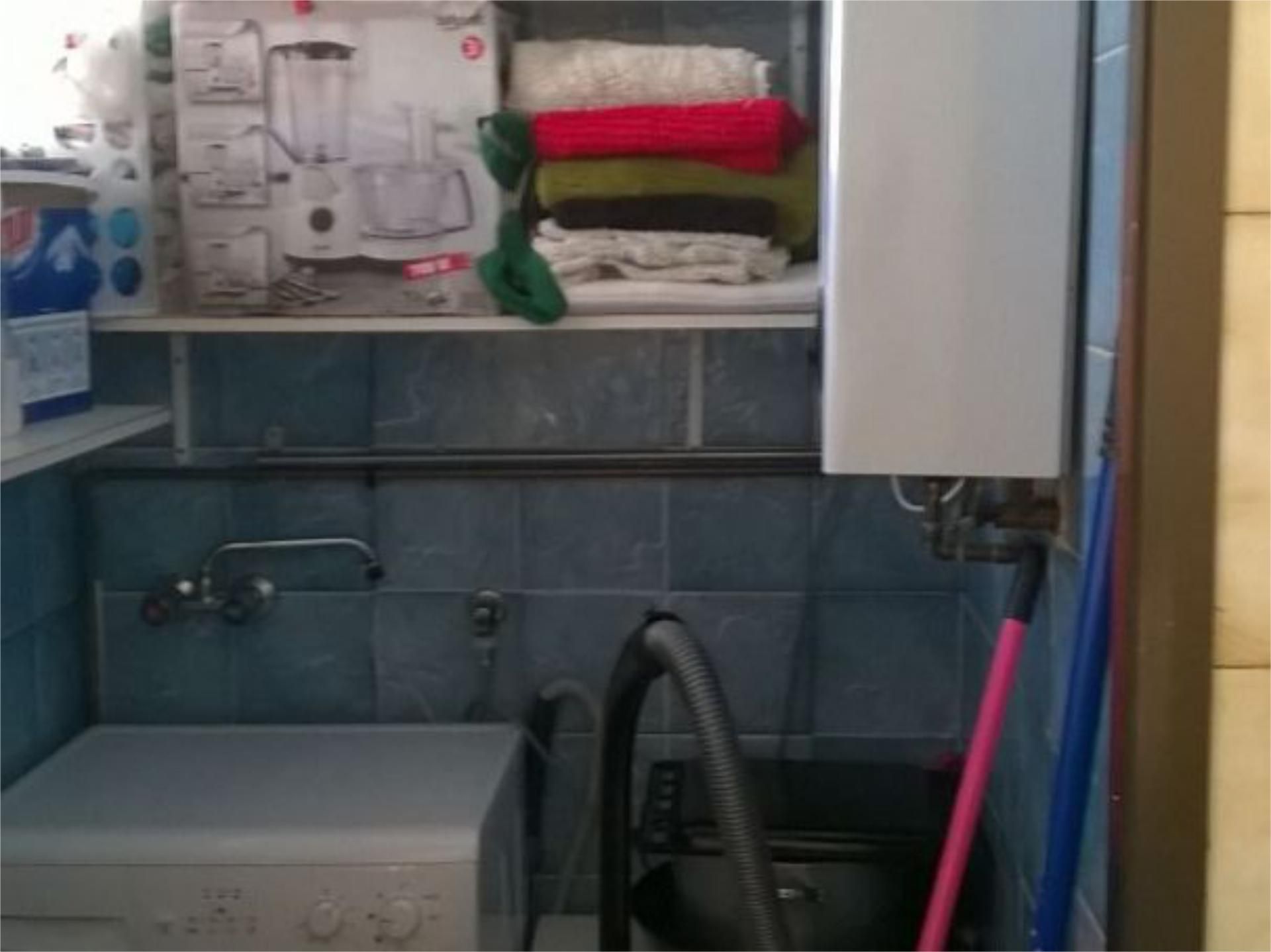 Bany de Pis en venda en Marbella amb Balcó i Videoporter