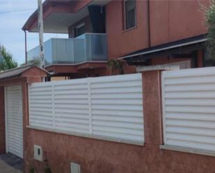 Exterior view of House or chalet for sale in Cunit  with Air Conditioner, Terrace and Swimming Pool