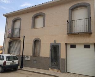 Exterior view of Single-family semi-detached for sale in Santa Cruz de la Zarza  with Air Conditioner