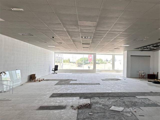 Local comercial en Alquiler en Calle Camilo José Cela, 7 en Castilleja de la Cuesta