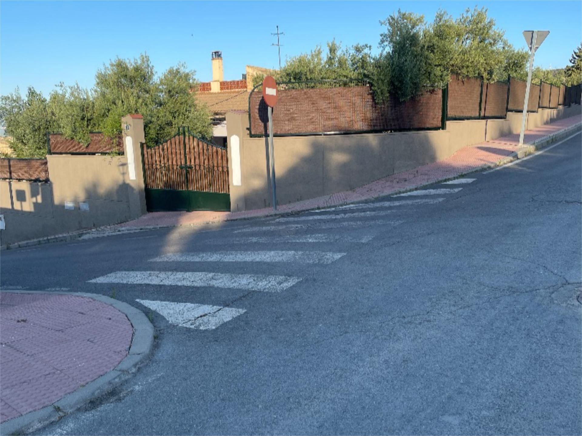 Vista exterior de Casa o xalet en venda en  Jaén Capital amb Aire condicionat, Jardí privat i Terrassa