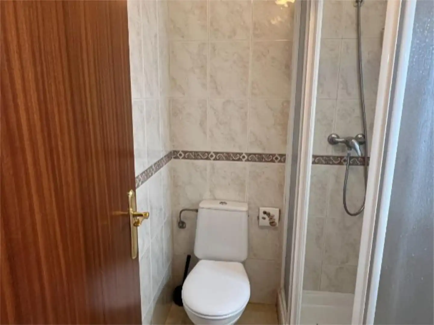 Habitació a Calle Boulevard, 2, Parque de la Paloma Bany de Apartament per a compartir en Benalmádena amb Aire condicionat, Calefacció i Jardí privat