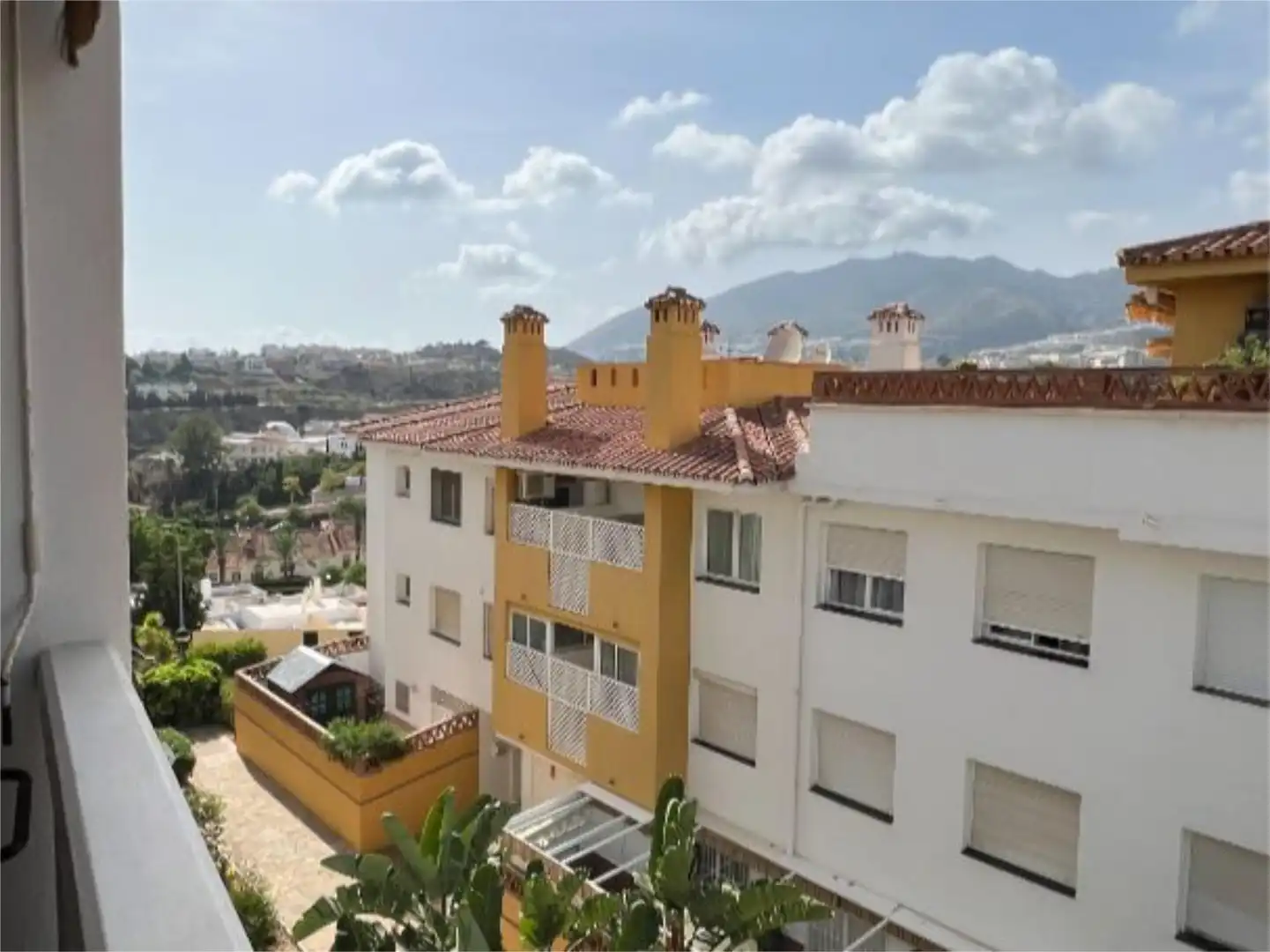 Habitació a Calle Boulevard, 2, Parque de la Paloma Vista exterior de Apartament per a compartir en Benalmádena amb Aire condicionat, Calefacció i Jardí privat