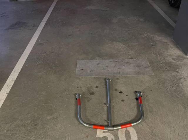 Garaje en Alquiler en Avinguda del Parlament, 27 en Can Roca