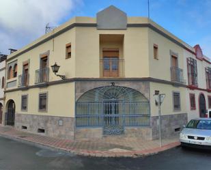 Exterior view of Single-family semi-detached for sale in Alcalá de Guadaira  with Air Conditioner, Heating and Terrace