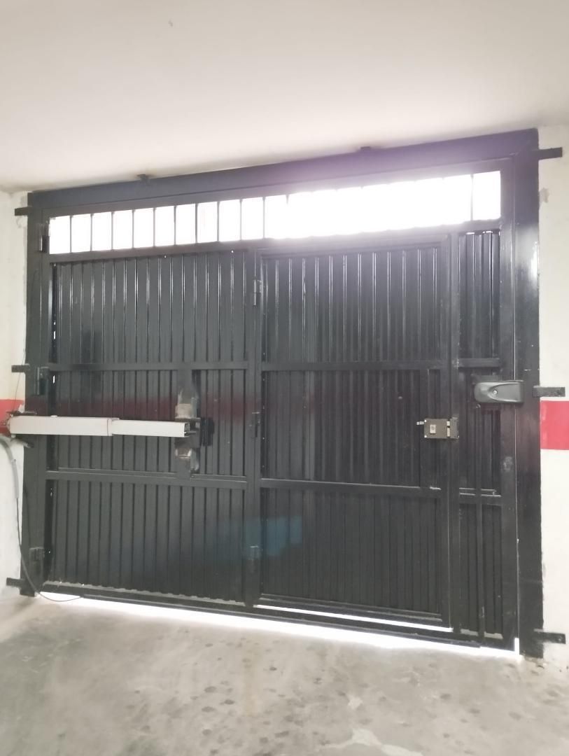 Vista exterior de Garaje en venta en La Zubia
