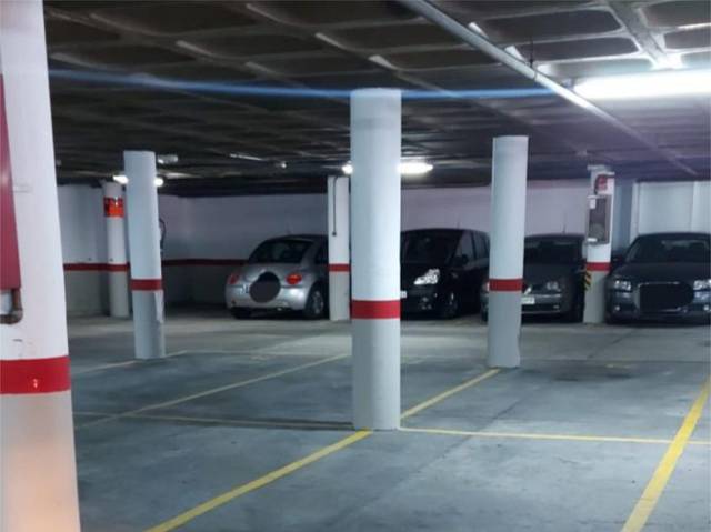 Garaje en Alquiler en Plaza de Ondarreta, 7 en Parque Ondarreta - Urtinsa