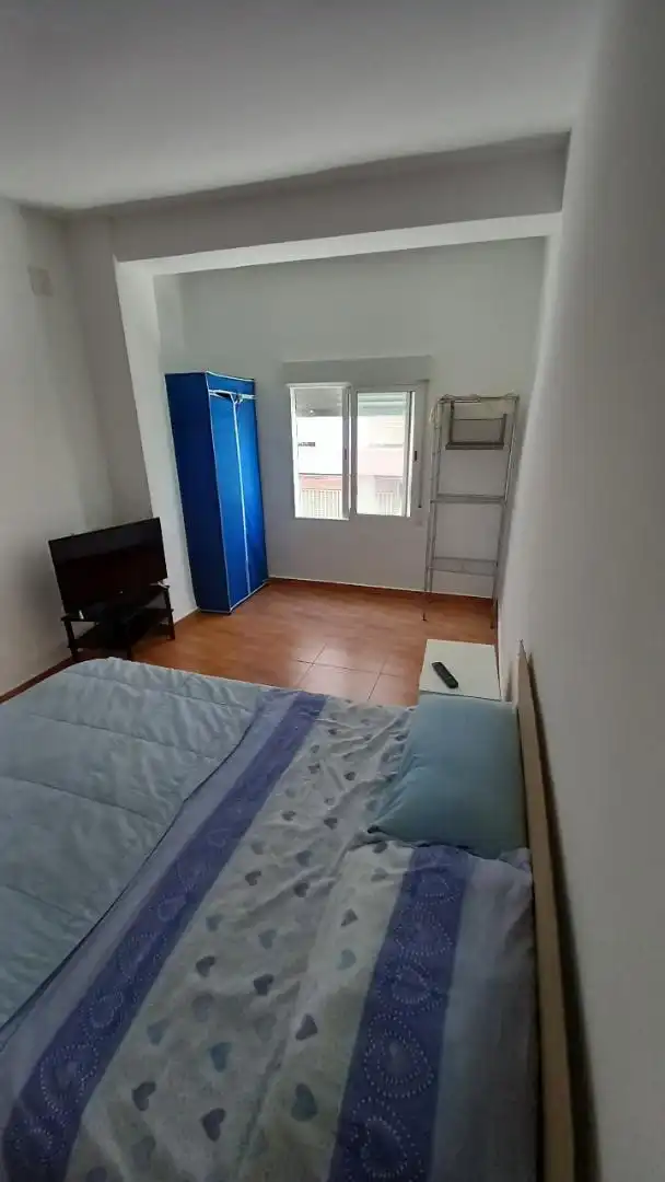 Zimmer in Camí del Forn d'Alcedo, 15, El Forn d'Alcedo Schlafzimmer von Wohnung zur untervermieten in Valencia mit Heizung, Terrasse und Möbliert