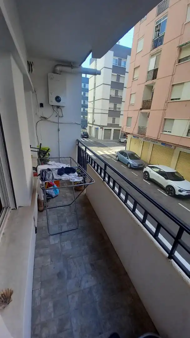 Zimmer in Camí del Forn d'Alcedo, 15, El Forn d'Alcedo Terrasse von Wohnung zur untervermieten in Valencia mit Heizung, Terrasse und Möbliert