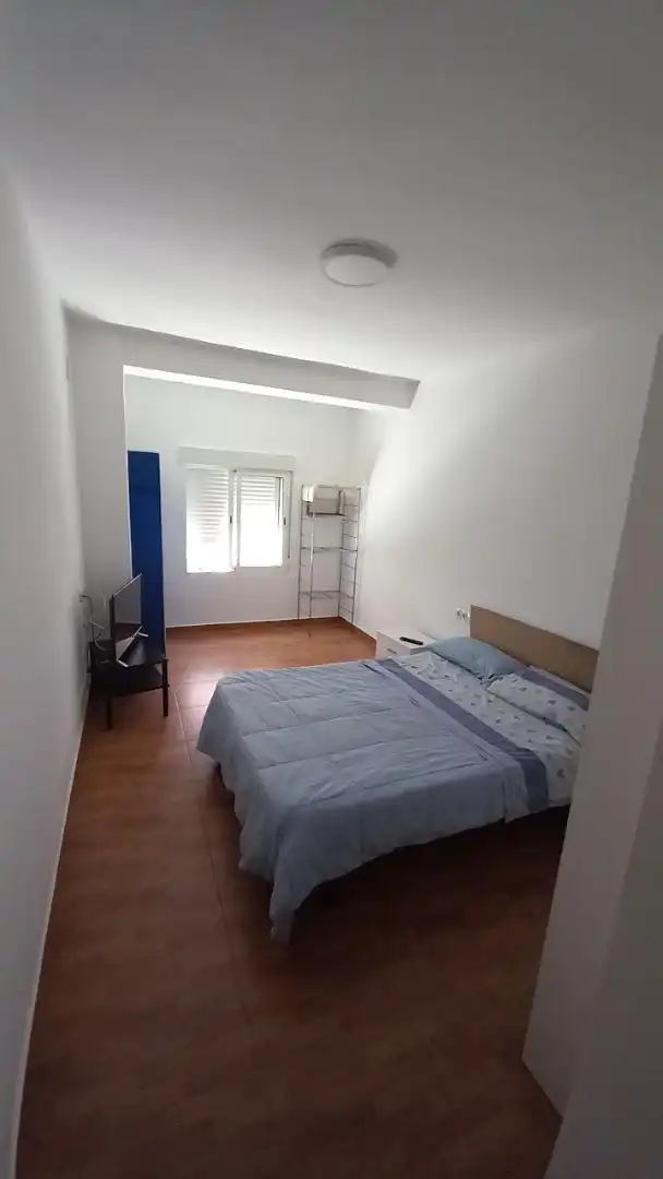 Zimmer in Camí del Forn d'Alcedo, 15, El Forn d'Alcedo Schlafzimmer von Wohnung zur untervermieten in Valencia mit Heizung, Terrasse und Möbliert