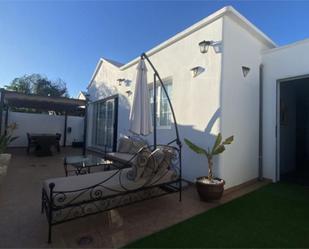 Terrassa de Casa o xalet en venda en Arrecife amb Aire condicionat, Terrassa i Piscina