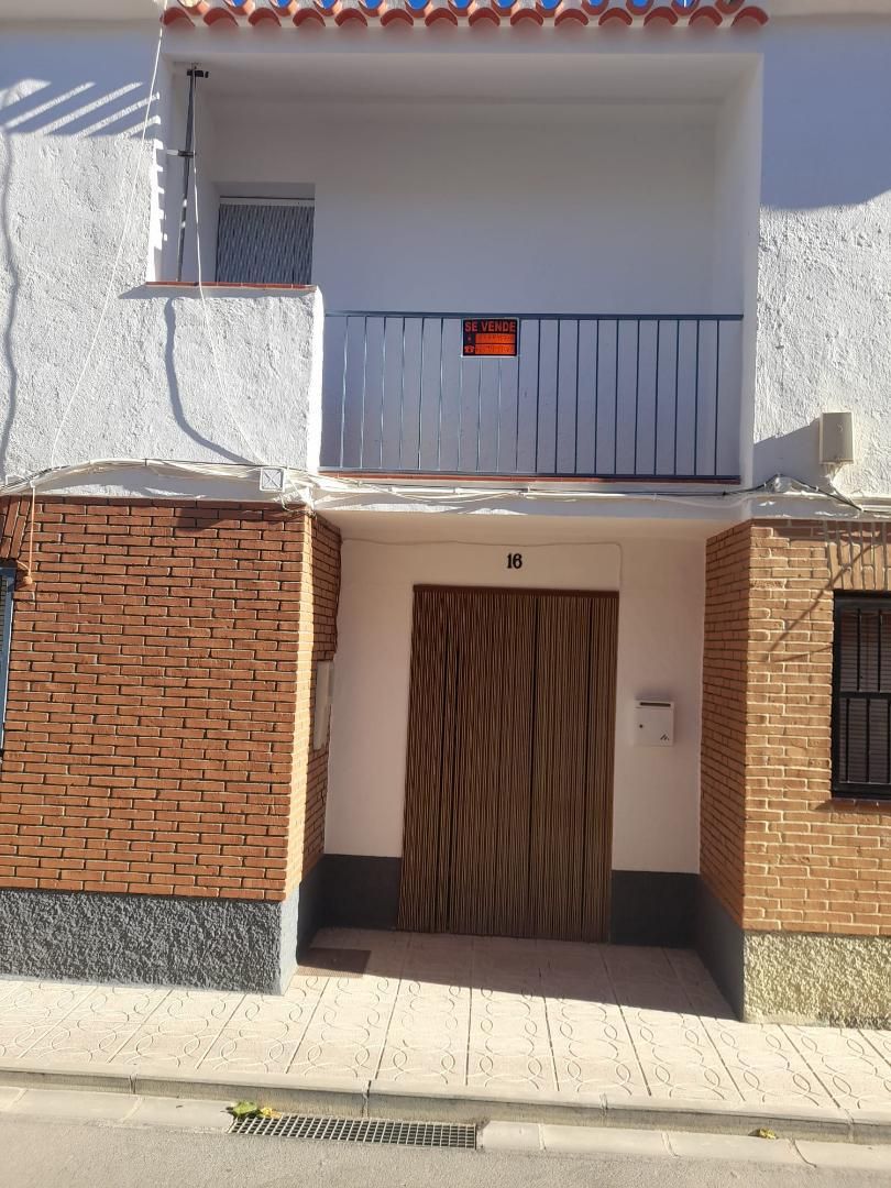 Vista exterior de Casa adosada en venda en Orce amb Terrassa, Moblat i Forn
