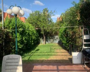 Garden of Single-family semi-detached for sale in  Sevilla Capital  with Air Conditioner, Terrace and Swimming Pool