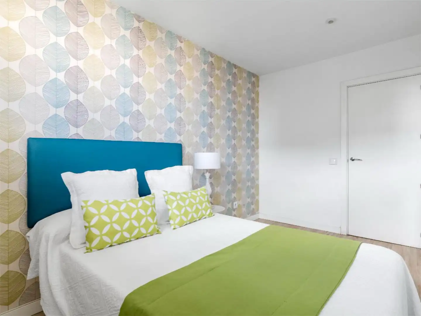 Flat for rent in Calle del Pensamiento, 27, Castillejos - Cuzco Bedroom of Flat for rent in Madrid with Air Conditioner, Heating and Private garden
