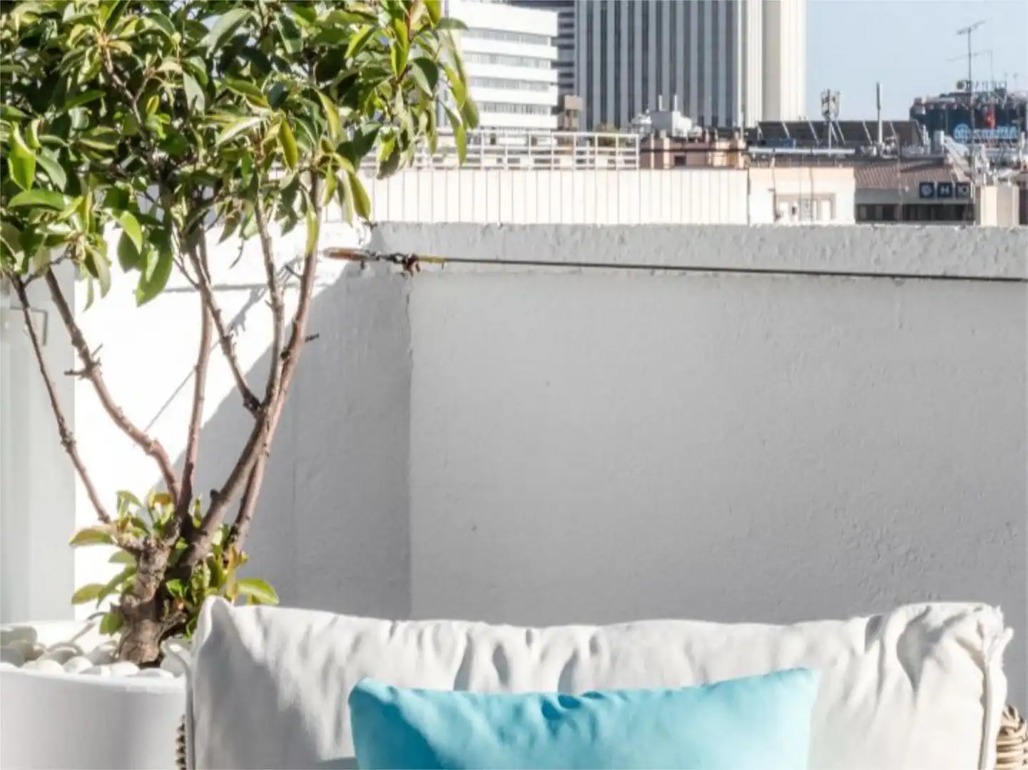 Flat for rent in Calle del Pensamiento, 27, Castillejos - Cuzco Terrace of Flat for rent in Madrid with Air Conditioner, Heating and Private garden