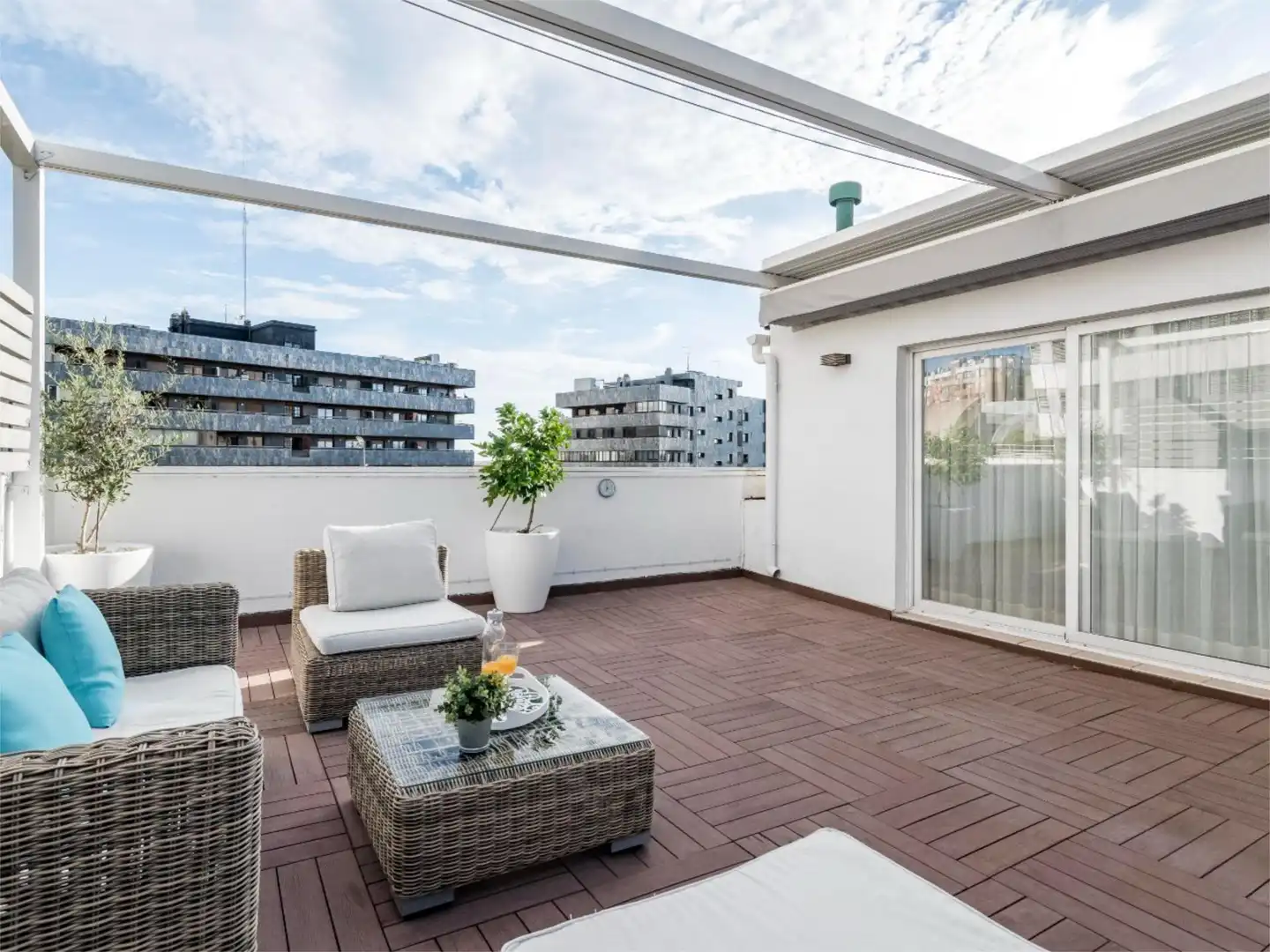 Flat for rent in Calle del Pensamiento, 27, Castillejos - Cuzco Terrace of Flat for rent in Madrid with Air Conditioner, Heating and Private garden