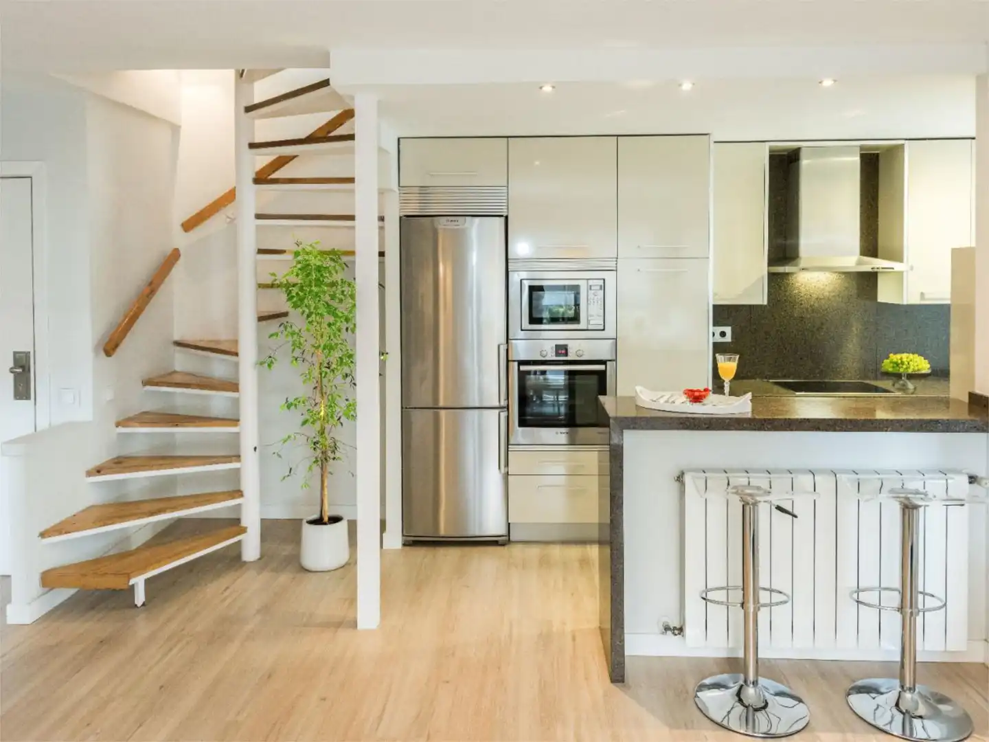 Flat for rent in Calle del Pensamiento, 27, Castillejos - Cuzco Kitchen of Flat for rent in Madrid with Air Conditioner, Heating and Private garden
