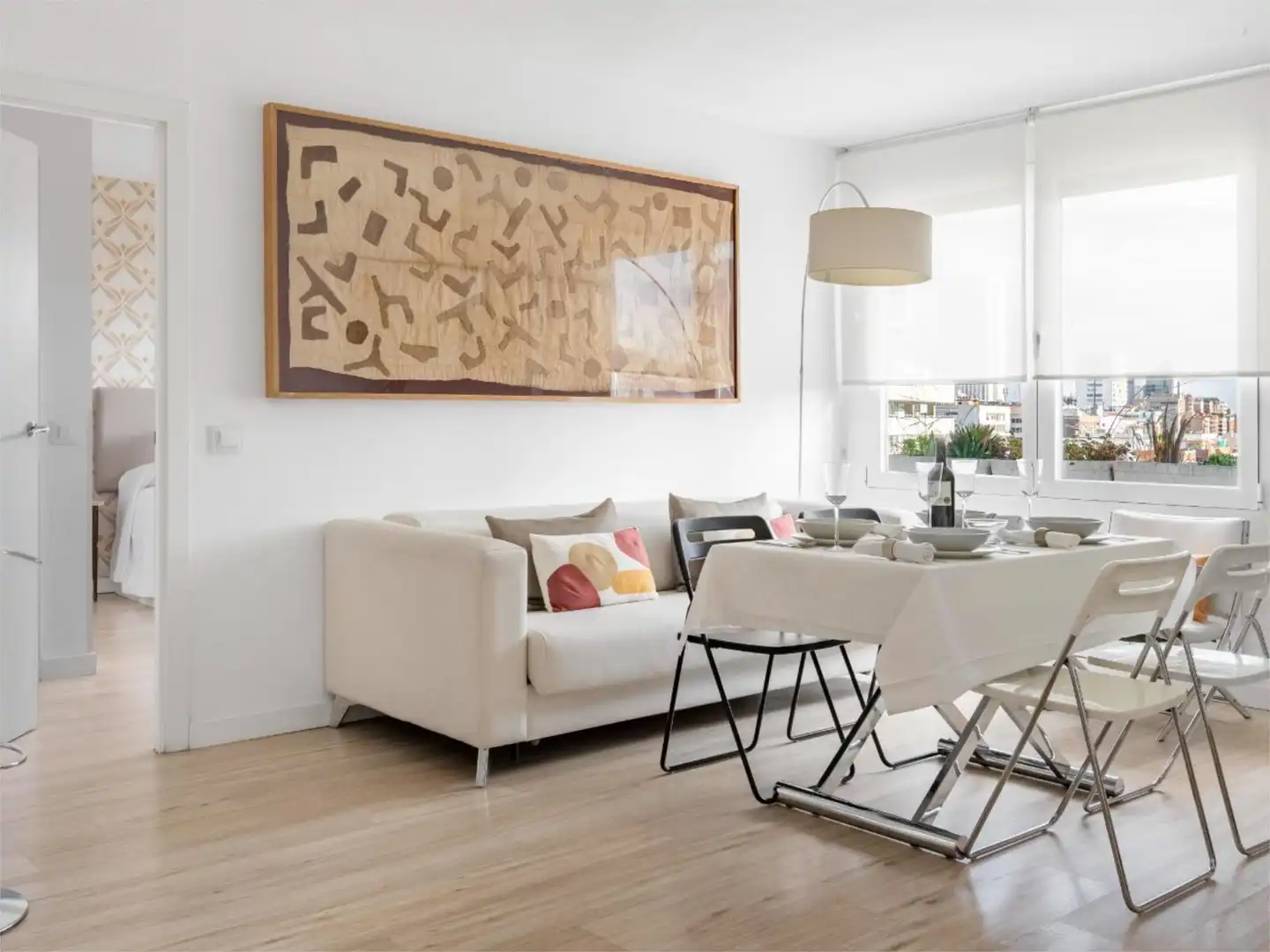 Flat for rent in Calle del Pensamiento, 27, Castillejos - Cuzco Living room of Flat for rent in Madrid with Air Conditioner, Heating and Private garden