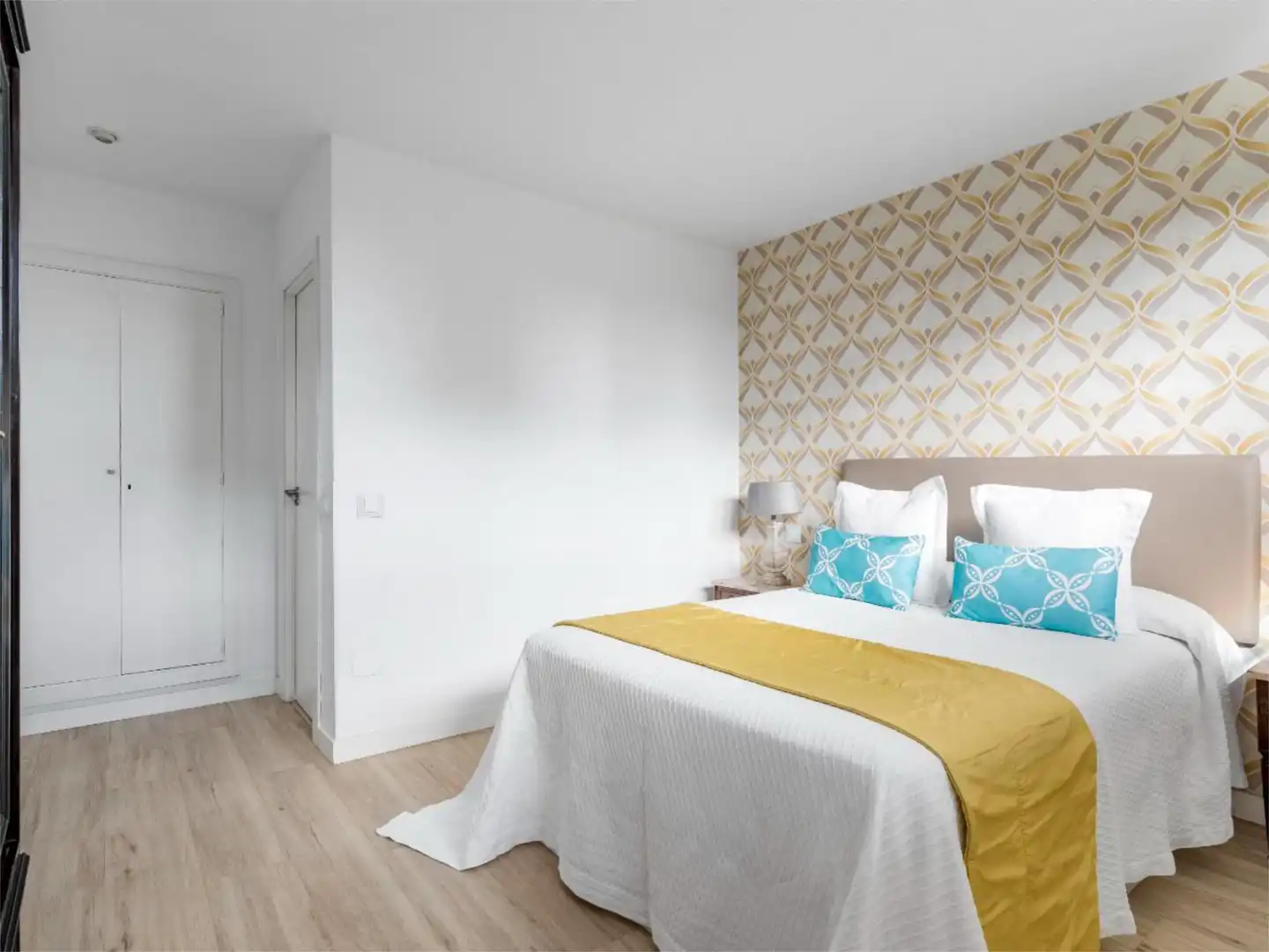 Flat for rent in Calle del Pensamiento, 27, Castillejos - Cuzco Bedroom of Flat for rent in Madrid with Air Conditioner, Heating and Private garden