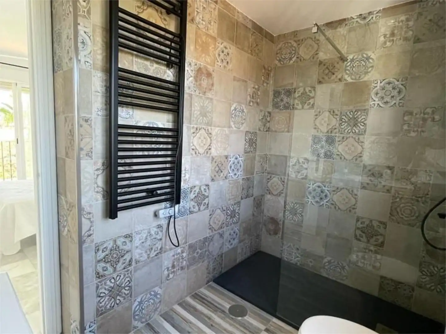 Wohnung zum Verkauf in Calle Doctor Álvarez Leiva, 21, Manilva Pueblo Badezimmer von Wohnung zum Verkauf in Manilva mit Klimaanlage, Terrasse und Schwimmbad