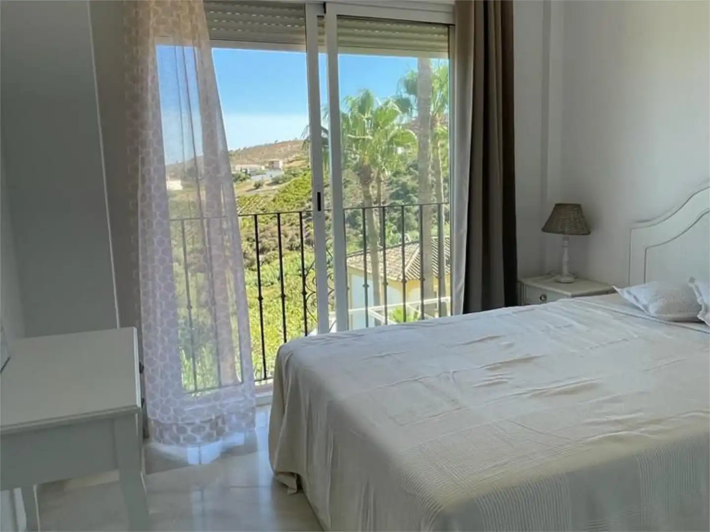 Wohnung zum Verkauf in Calle Doctor Álvarez Leiva, 21, Manilva Pueblo Schlafzimmer von Wohnung zum Verkauf in Manilva mit Klimaanlage, Terrasse und Schwimmbad