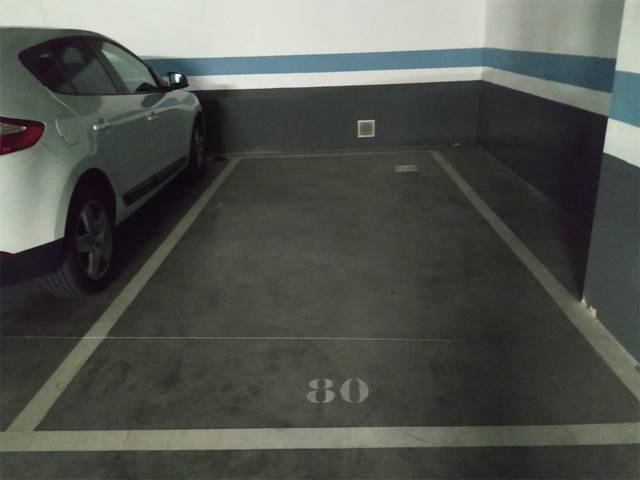 Garaje en Alquiler en Calle Fernando Chueca Goitia, 28 en Ensanche de Vallecas - La Gavia