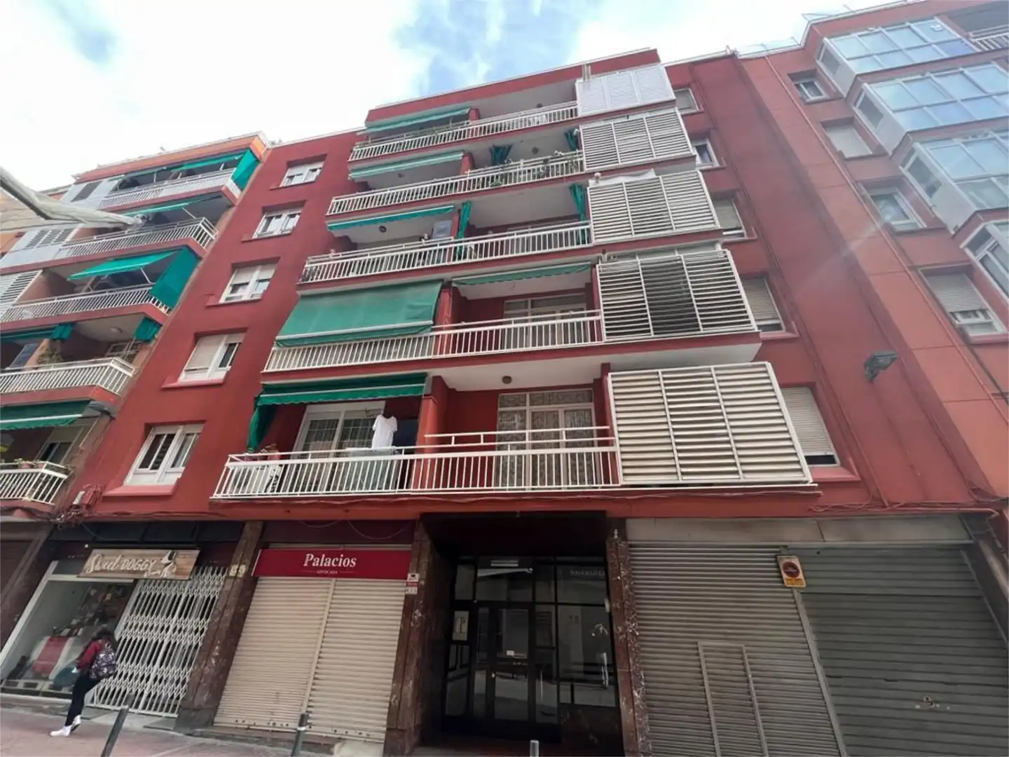 Außenansicht von Wohnung zur untervermieten in Rubí mit Heizung, Parkett und Terrasse