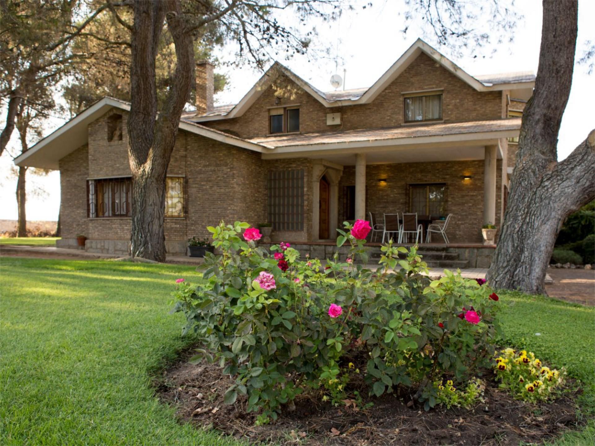 Exterior view of House or chalet for sale in Salamanca Capital  with Heating, Private garden and Parquet flooring