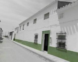 Exterior view of Duplex for sale in Montalvos