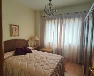 Bedroom of Flat for sale in  Madrid Capital  with Heating and Private garden