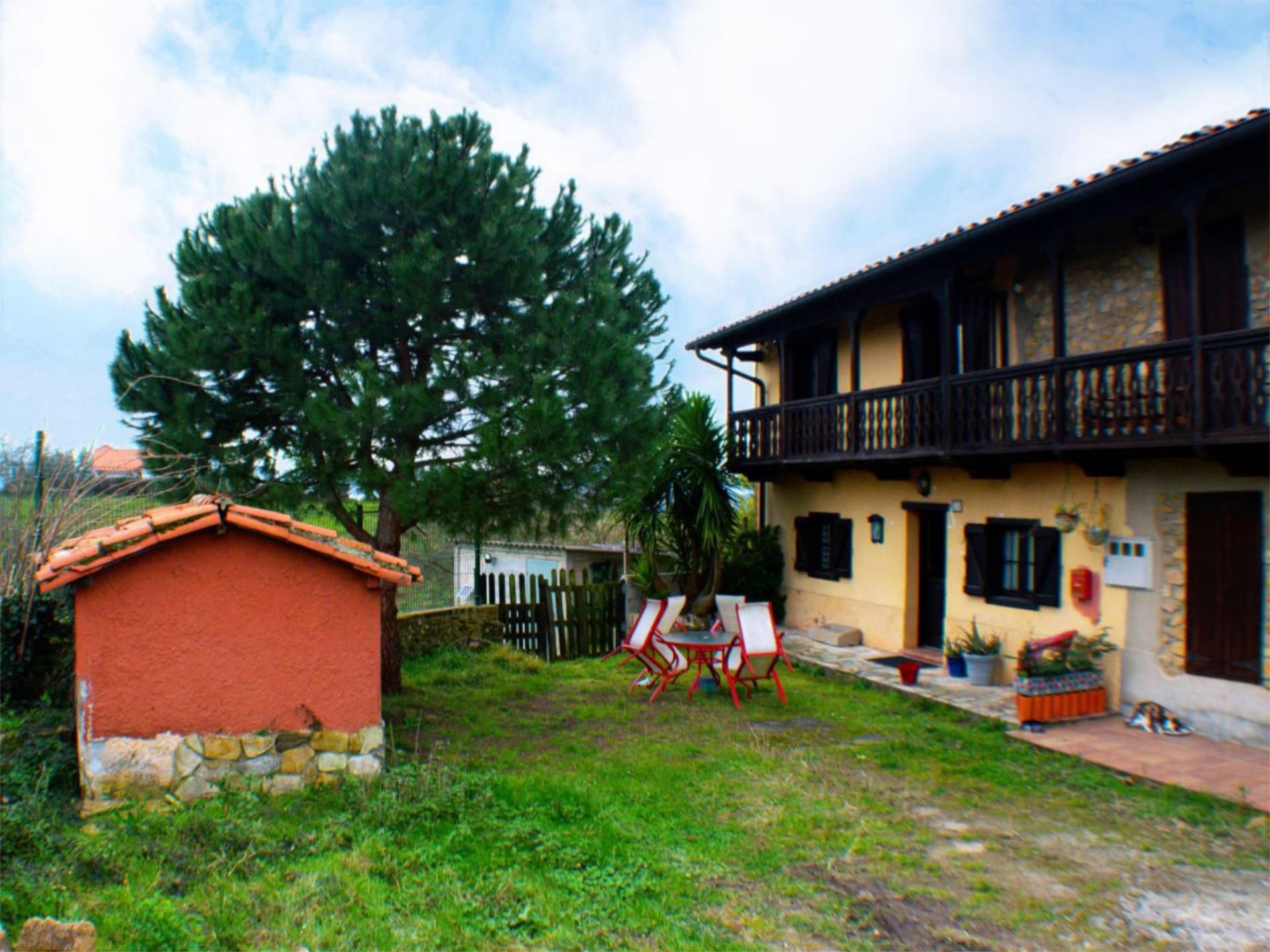 Jardín de Casa adosada en venta en Siero con Terraza y Balcón