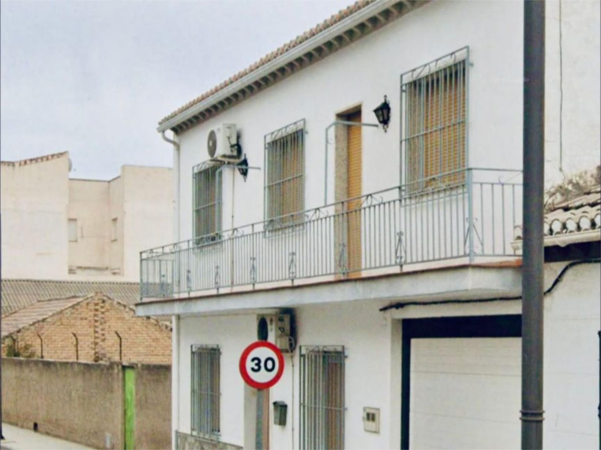 Vista exterior de Casa o xalet en venda en Cijuela amb Aire condicionat, Terrassa i Piscina