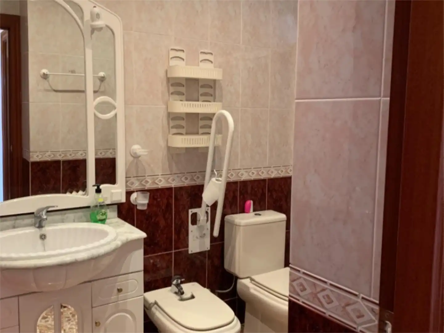 Baño de Piso en venta en Quesada con Aire acondicionado, Calefacción y Trastero