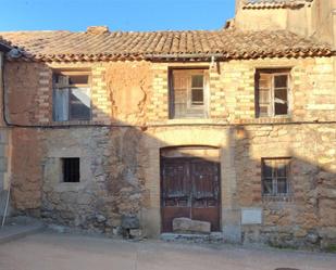 Exterior view of Single-family semi-detached for sale in Velilla de los Ajos