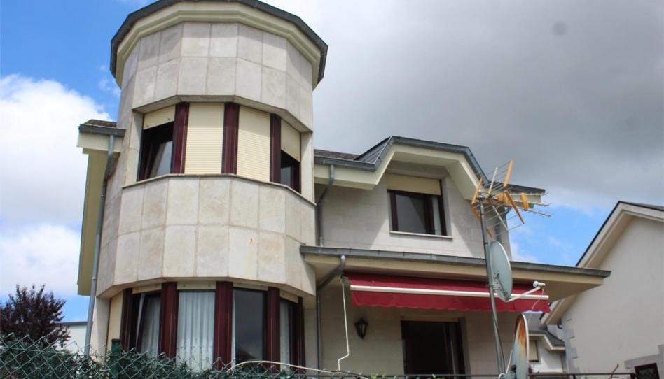 Casa o chalet en venta en Calle San Roque, 1e, Muriedas, Cantabria - imagen 1 Foto 1 de Casa o chalet en venta en Calle San Roque, 1e, Muriedas, Cantabria