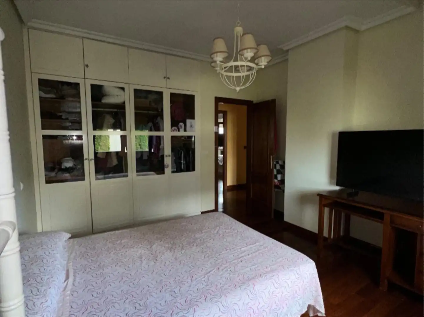 Casa o chalet en venta en Calle San Roque, 1e, Muriedas Habitación de Casa o chalet en venta en Camargo con Terraza y Balcón