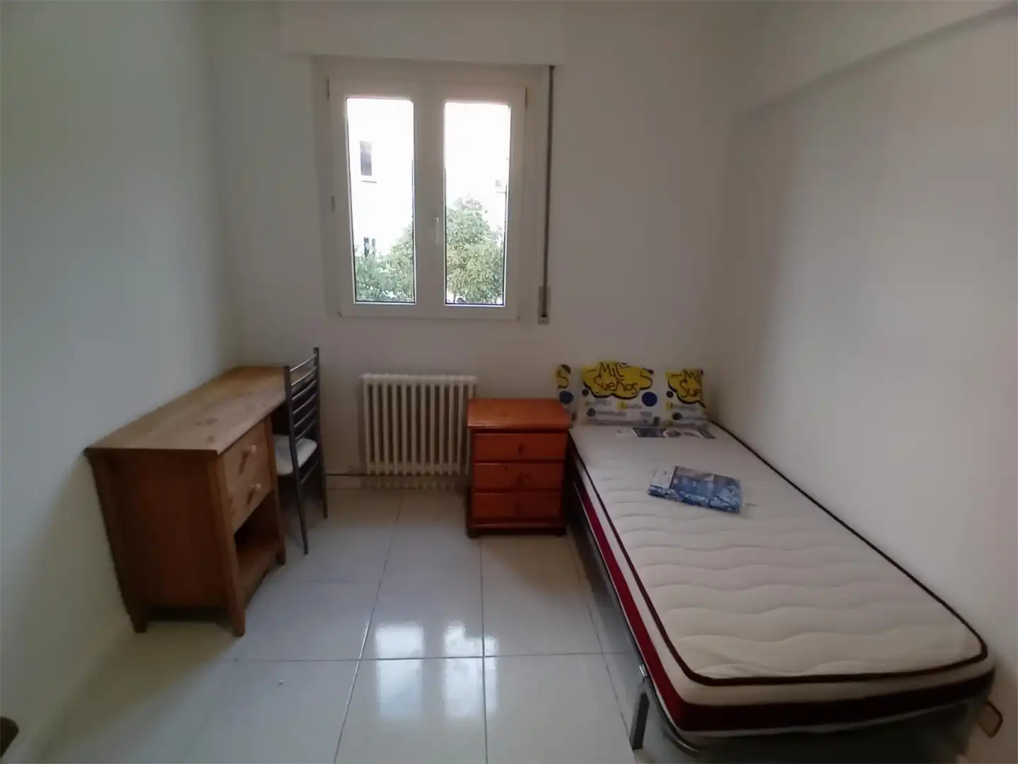 Habitación de Piso para compartir en Berriozar con Calefacción, Amueblado y Lavadora