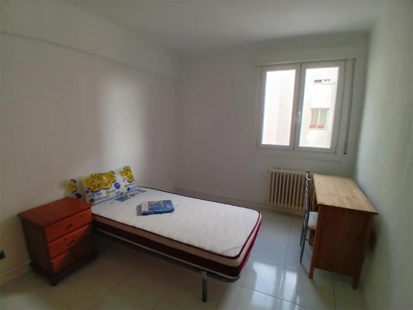 Habitación de Piso para compartir en Berriozar con Calefacción, Amueblado y Lavadora