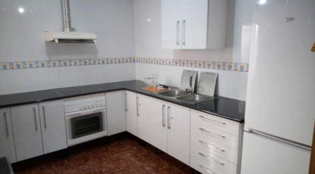Piso en alquiler en calle cieza, 1 de roquetas de 