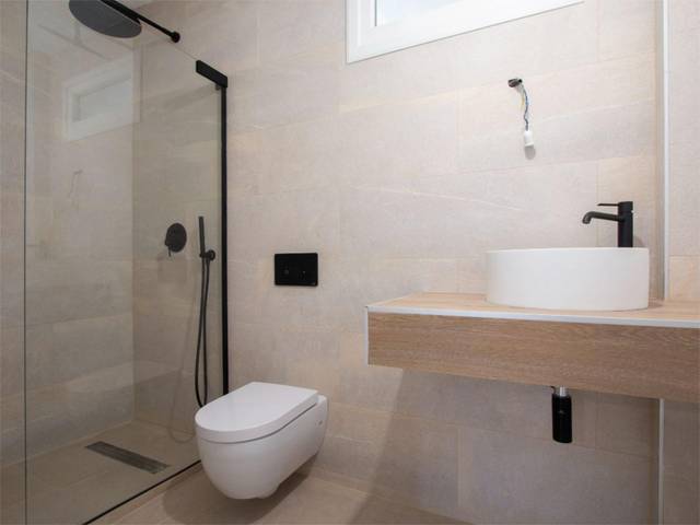Casa adosada en venta en calle la marañosa, 3 de c
