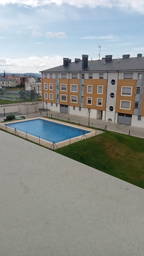 Swimming pool of Flat for sale in Camponaraya  with Heating, Parquet flooring and Terrace