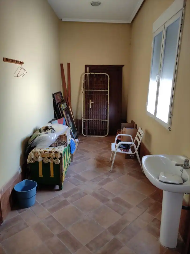 Einfamilien-Reihenhaus zum Verkauf in Calle Puerta de Madridejos, 3, Consuegra Einfamilien-Reihenhaus zum Verkauf in Consuegra mit Heizung, Abstellraum und Ofen
