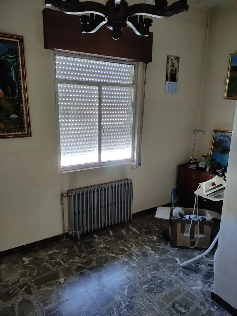 Einfamilien-Reihenhaus zum Verkauf in Calle Puerta de Madridejos, 3, Consuegra Schlafzimmer von Einfamilien-Reihenhaus zum Verkauf in Consuegra mit Heizung, Abstellraum und Ofen
