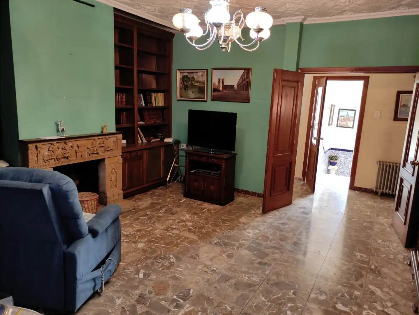 Einfamilien-Reihenhaus zum Verkauf in Calle Puerta de Madridejos, 3, Consuegra Wohnzimmer von Einfamilien-Reihenhaus zum Verkauf in Consuegra mit Heizung, Abstellraum und Ofen