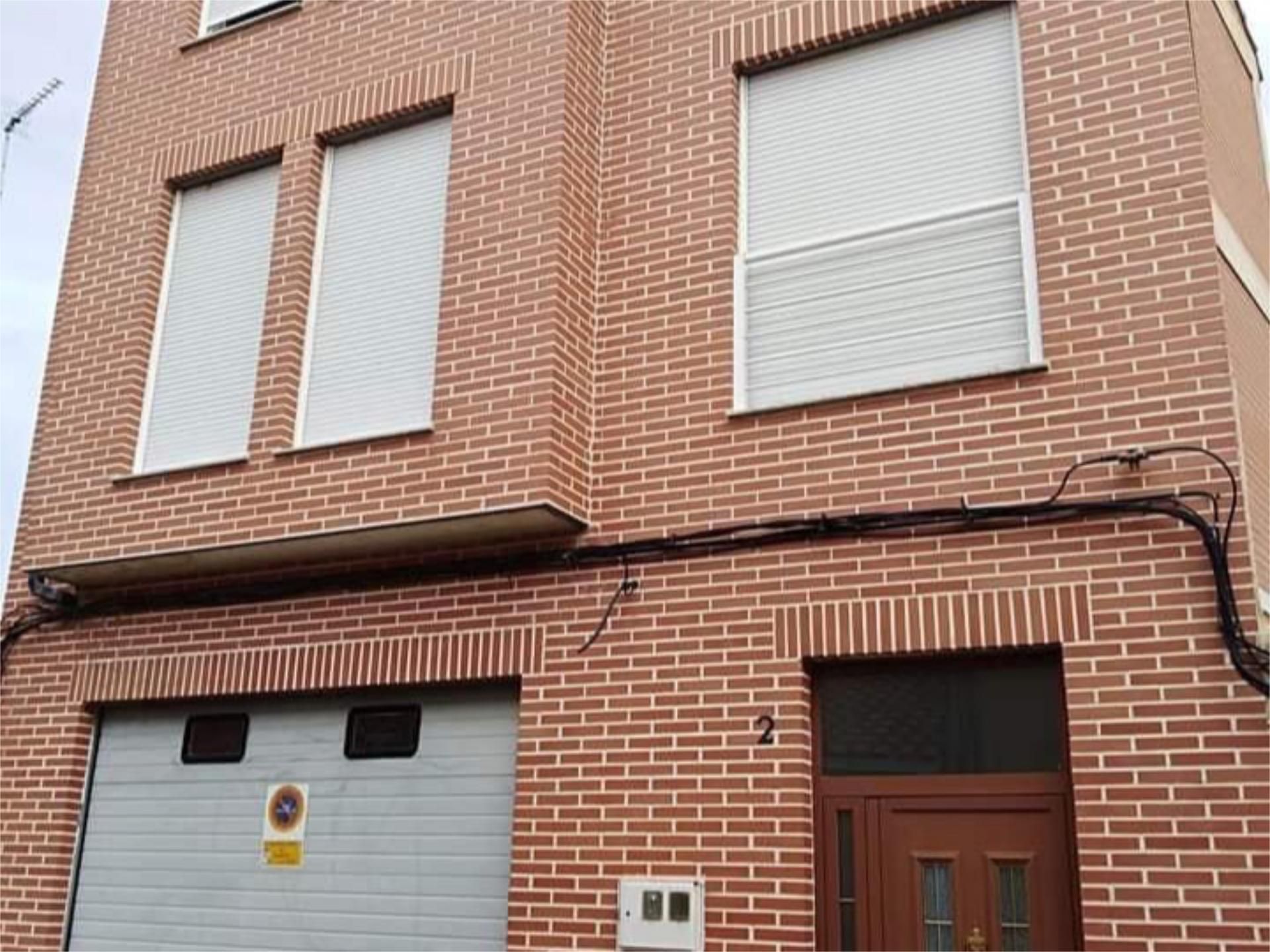 Exterior view of Single-family semi-detached for sale in Zamora Capital   with Heating, Parquet flooring and Storage room